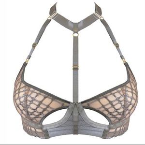 Bordelle Sisi in platinum